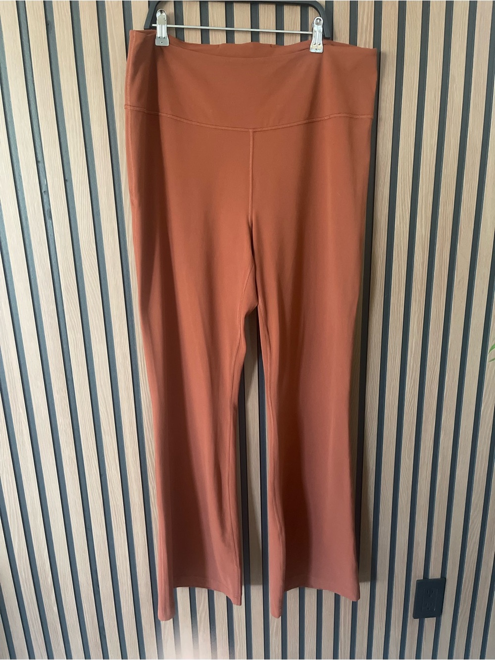 Lululemon groove pant SHR flare 18